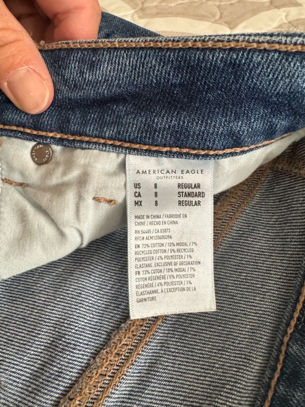 American Eagle Outfitters Women’s Highest Rise Mom Jean - Picture 4 of 8
